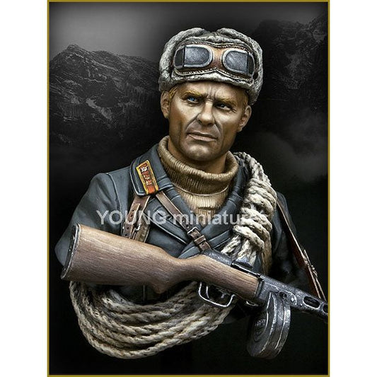 Young Miniatures [YM1827] SOVIET MOUNTAINEER OFFICER, 1942 (BUST), 1/10